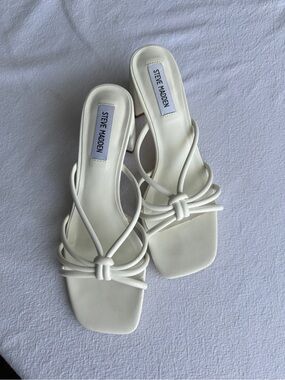 Steve Madden White/Cream Knot-Strap Slide Sandals